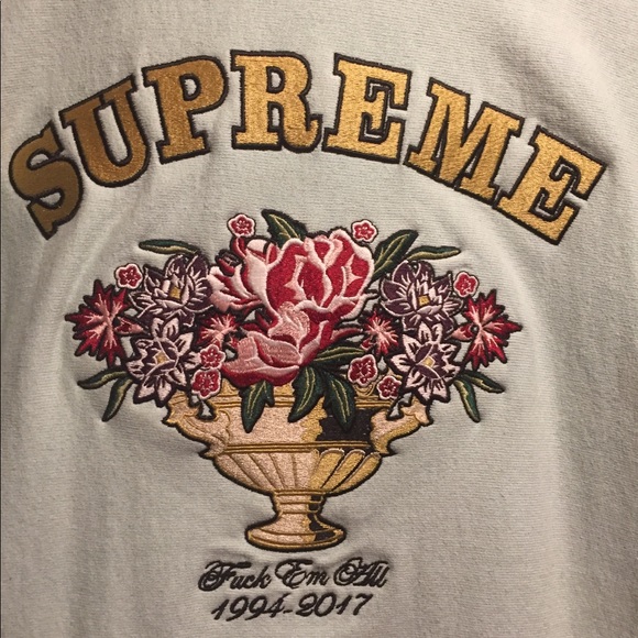 supreme centerpiece flower hoodie